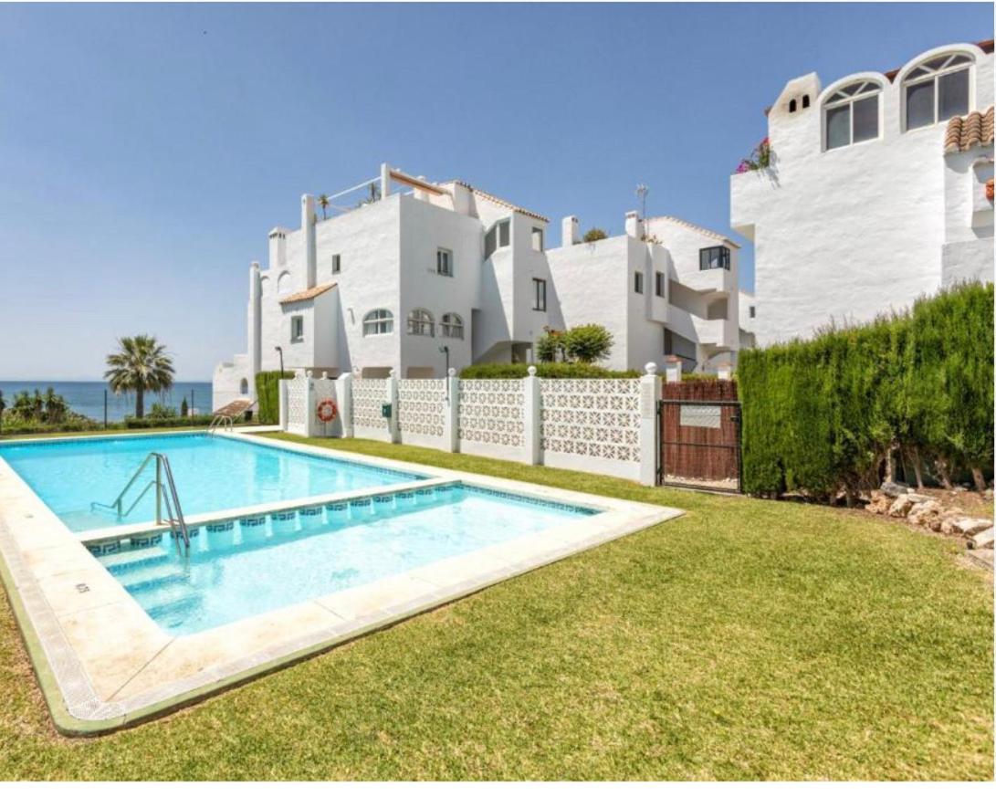 Playa Cristo Amazing Beach Terrace Appartment เอสเตโปนา ภายนอก รูปภาพ